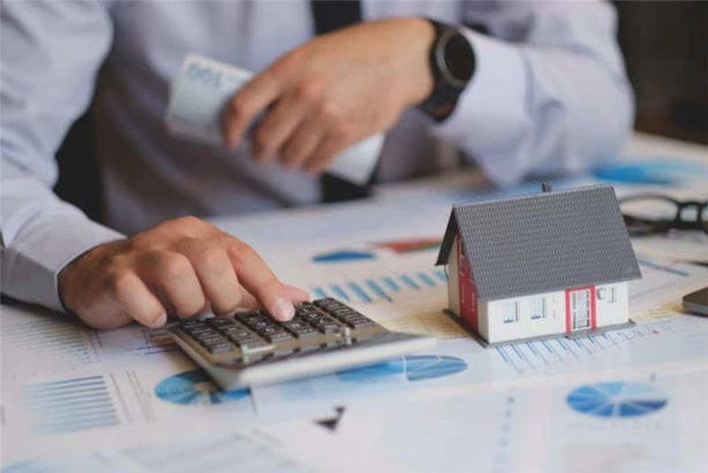 100% Mortgages in the UK: Risks Benefits