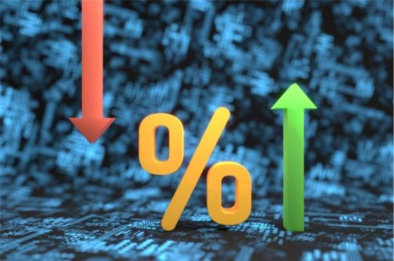 interest rate arrows representing the fixed vs tracker mortgage decision in 2026 where rates have moved closer together
